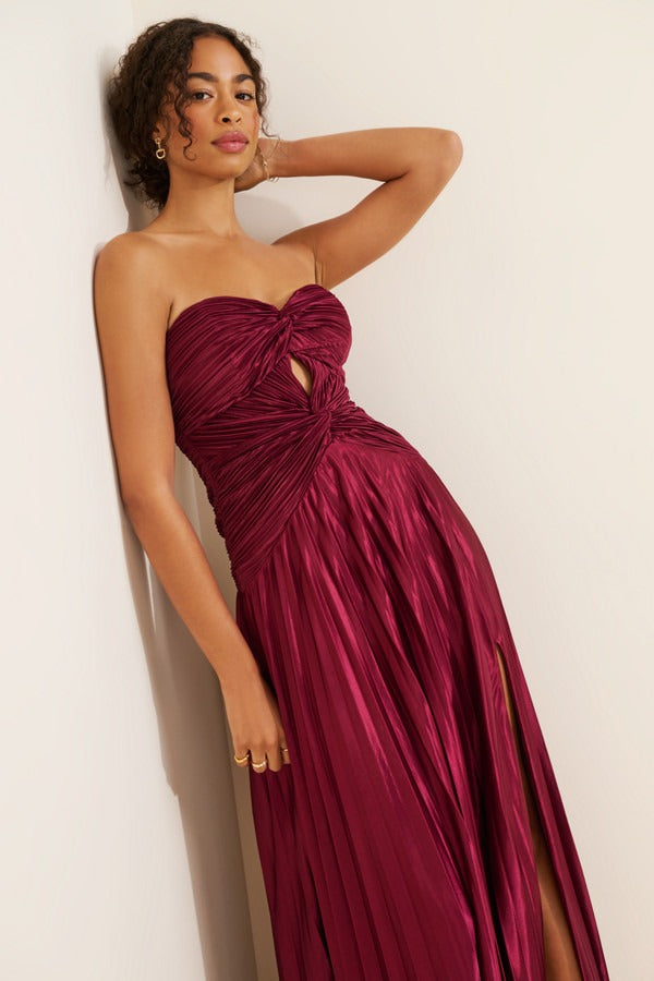 TWIST FRONT BODICEPLISSE MAXI DRESS