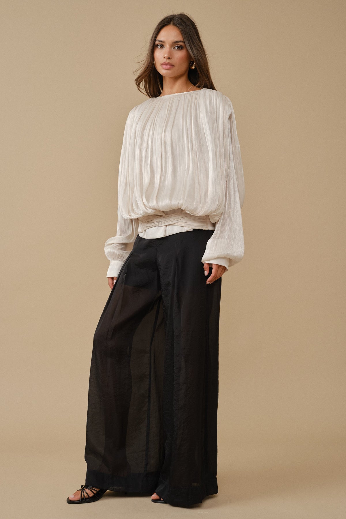 BUBBLE BLOUSE WITH ILLUSION SHOULDER CAPE