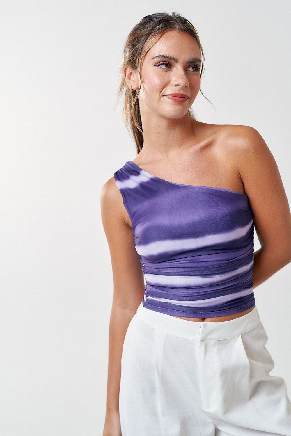 ONE SHOULDER RUCHED TOP