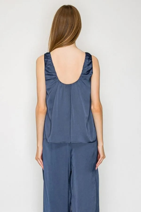 RUCHED SLEEVELESS RELAXED TOP/FRONT TIE WIDE PANTS