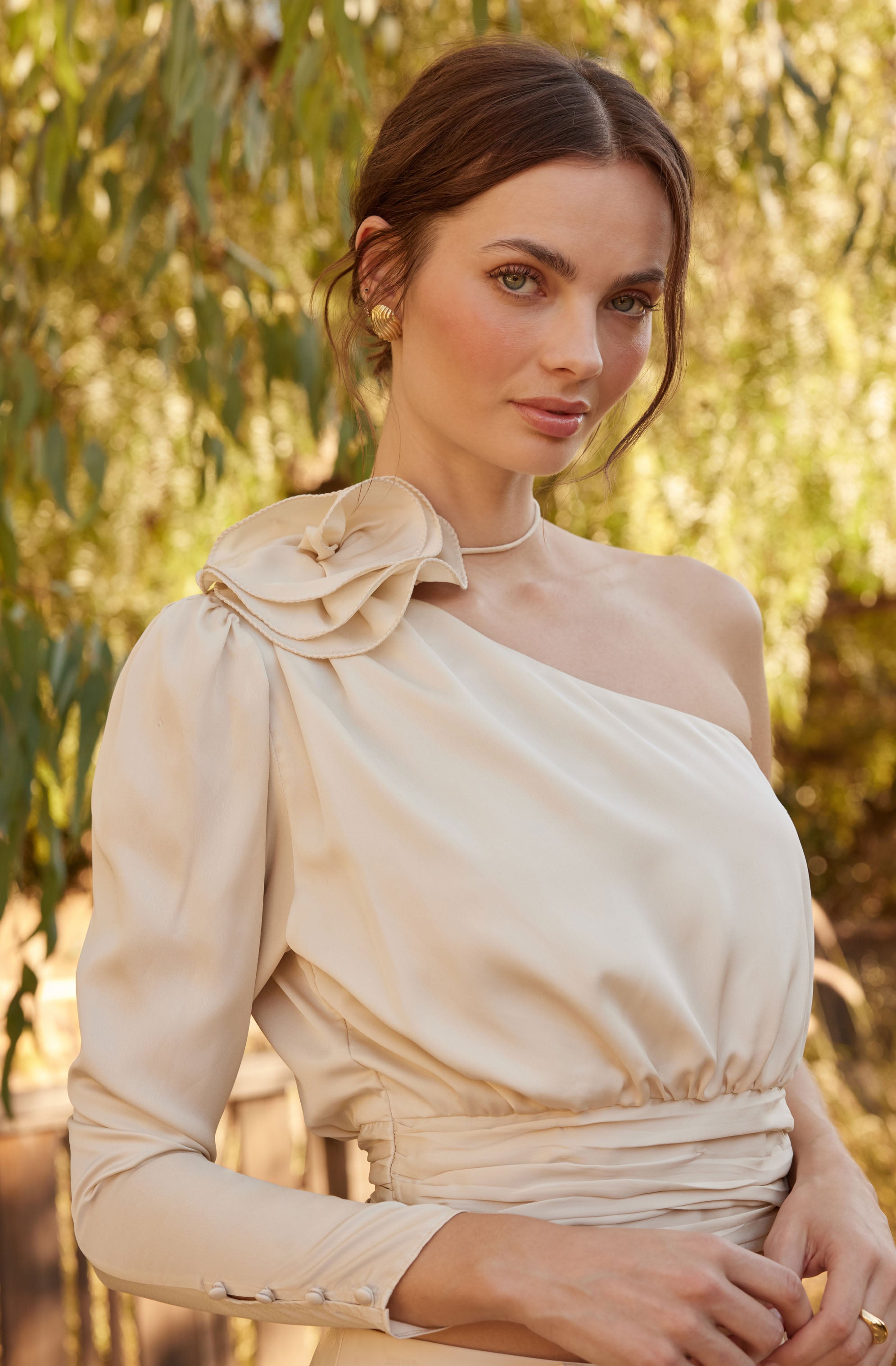 ONE SHOULDER CORSAGE TOP