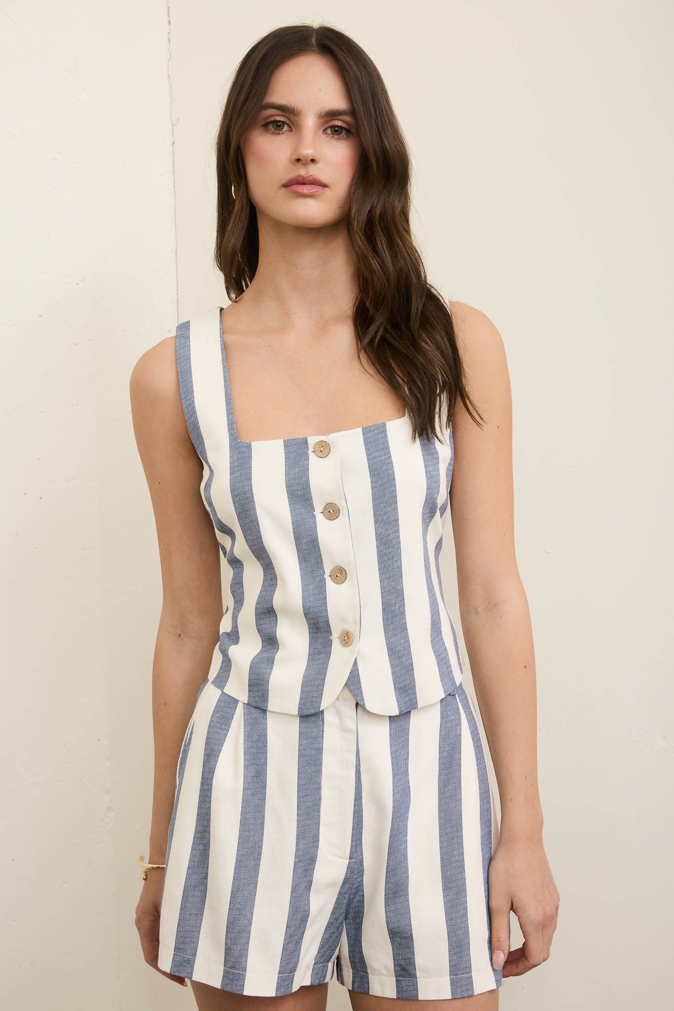 STRIPE LINEN TOP/HIGH WAIST SHORTS