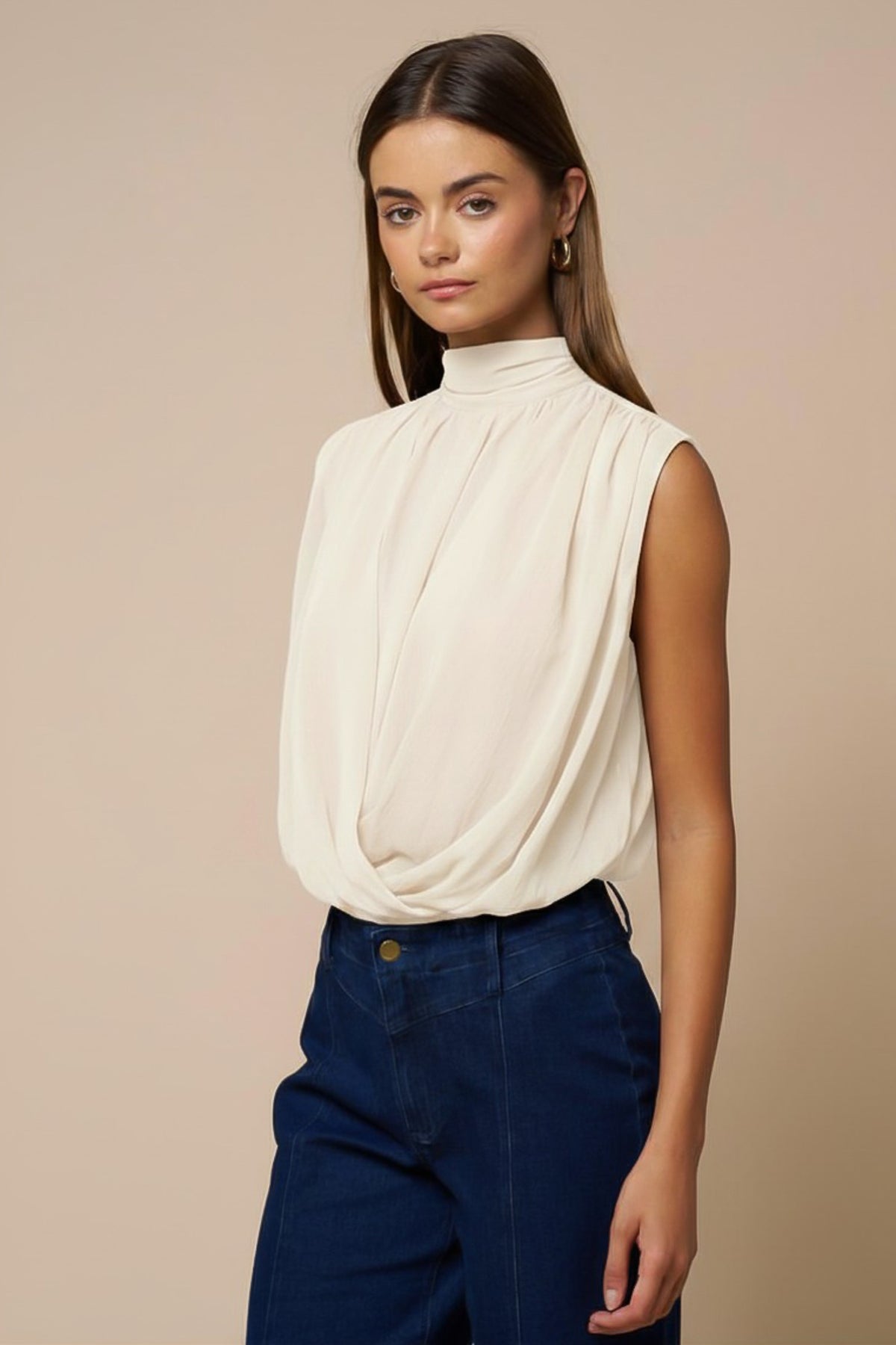 MOCK NECK SLEEVELESS TOP
