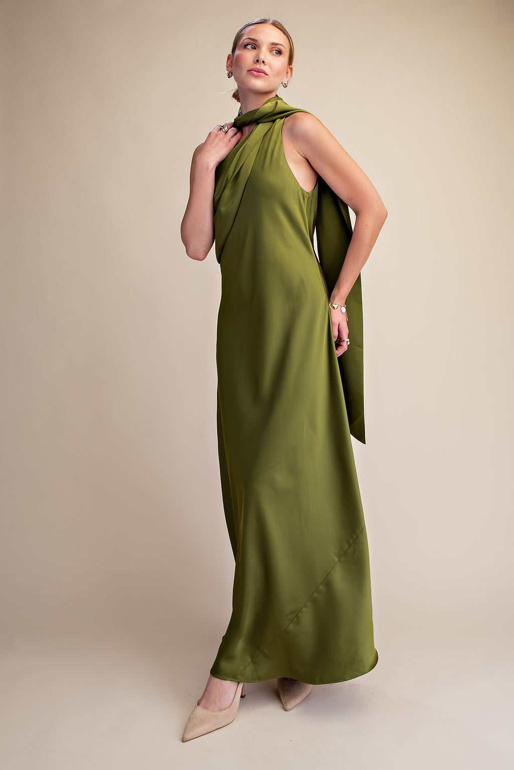 ONE SHOULDER SLEEVELESS SATIN MAXI DRESS