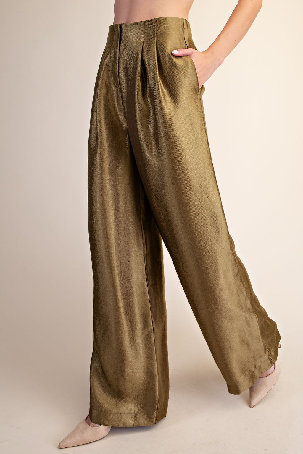 V-NECK SLEEVELESS TOP/HIGH-WAIST PLEATED PANTS SET
