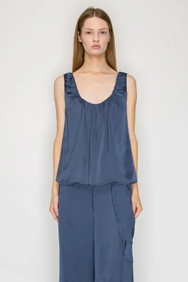 RUCHED SLEEVELESS RELAXED TOP/FRONT TIE WIDE PANTS
