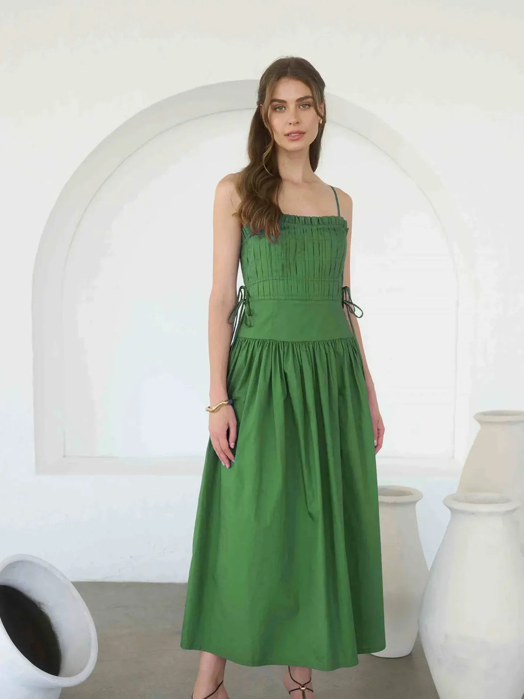 SPAGHETTI SIDE TIE STRAP DETAIL PLEATED MIDI DRESS