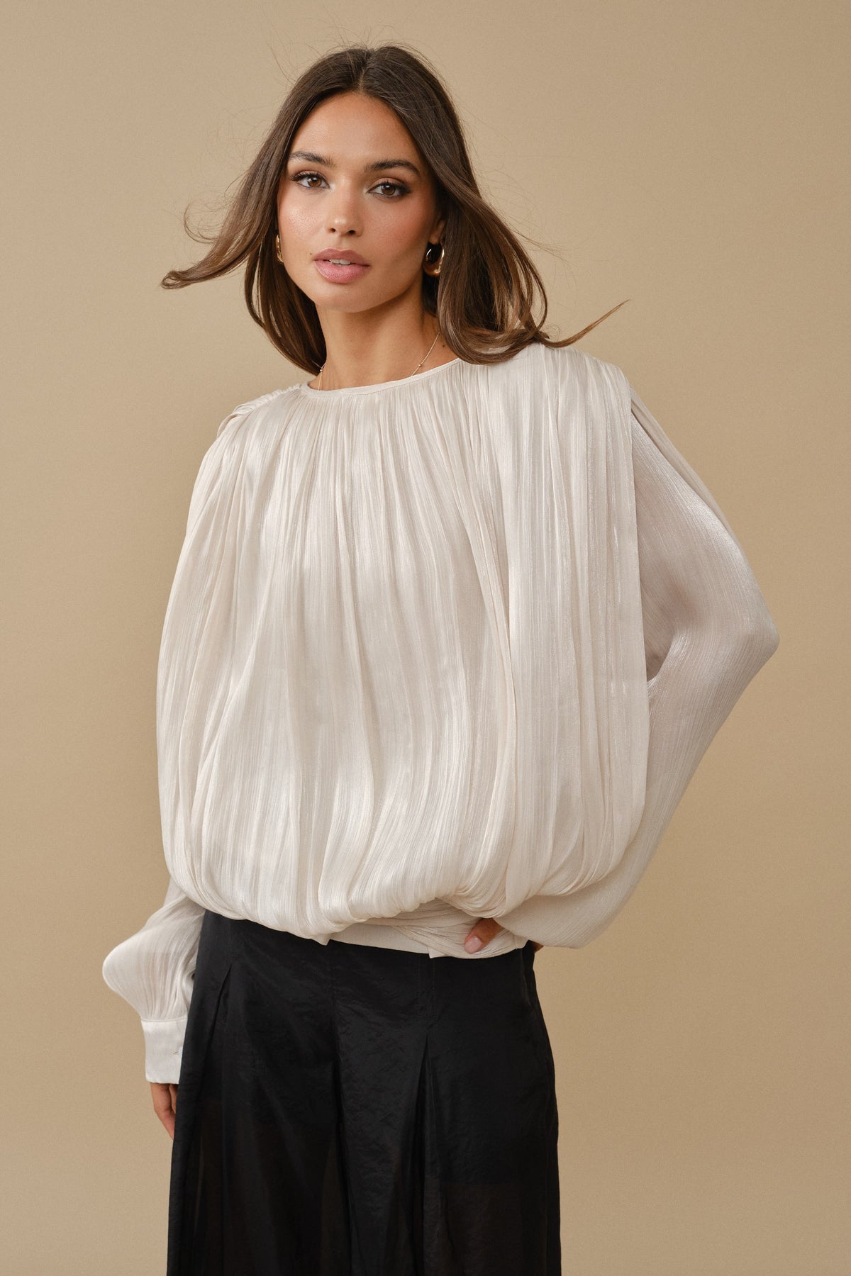 BUBBLE BLOUSE WITH ILLUSION SHOULDER CAPE