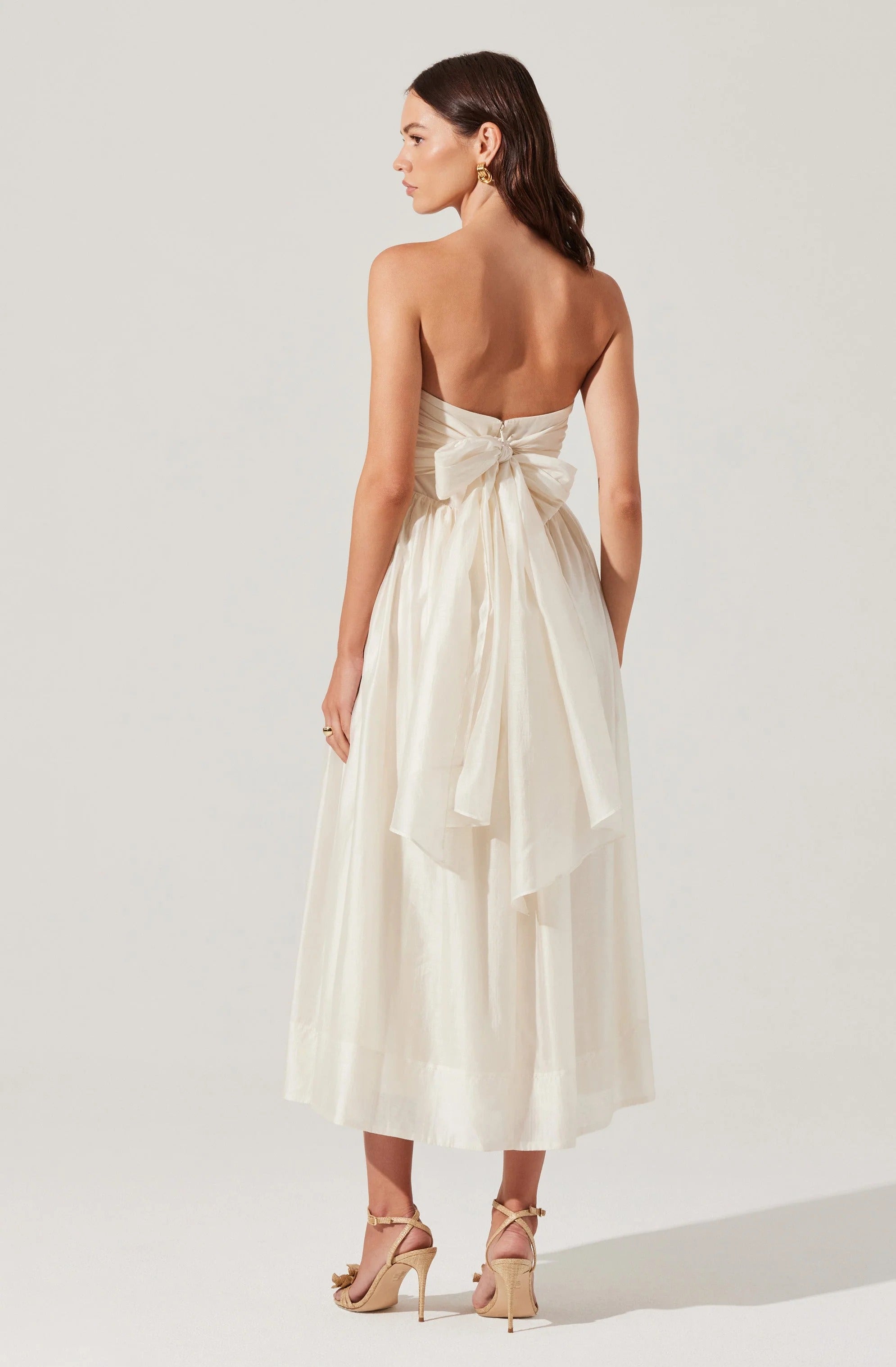 STRAPLESS PLEATED MIDI DRESS