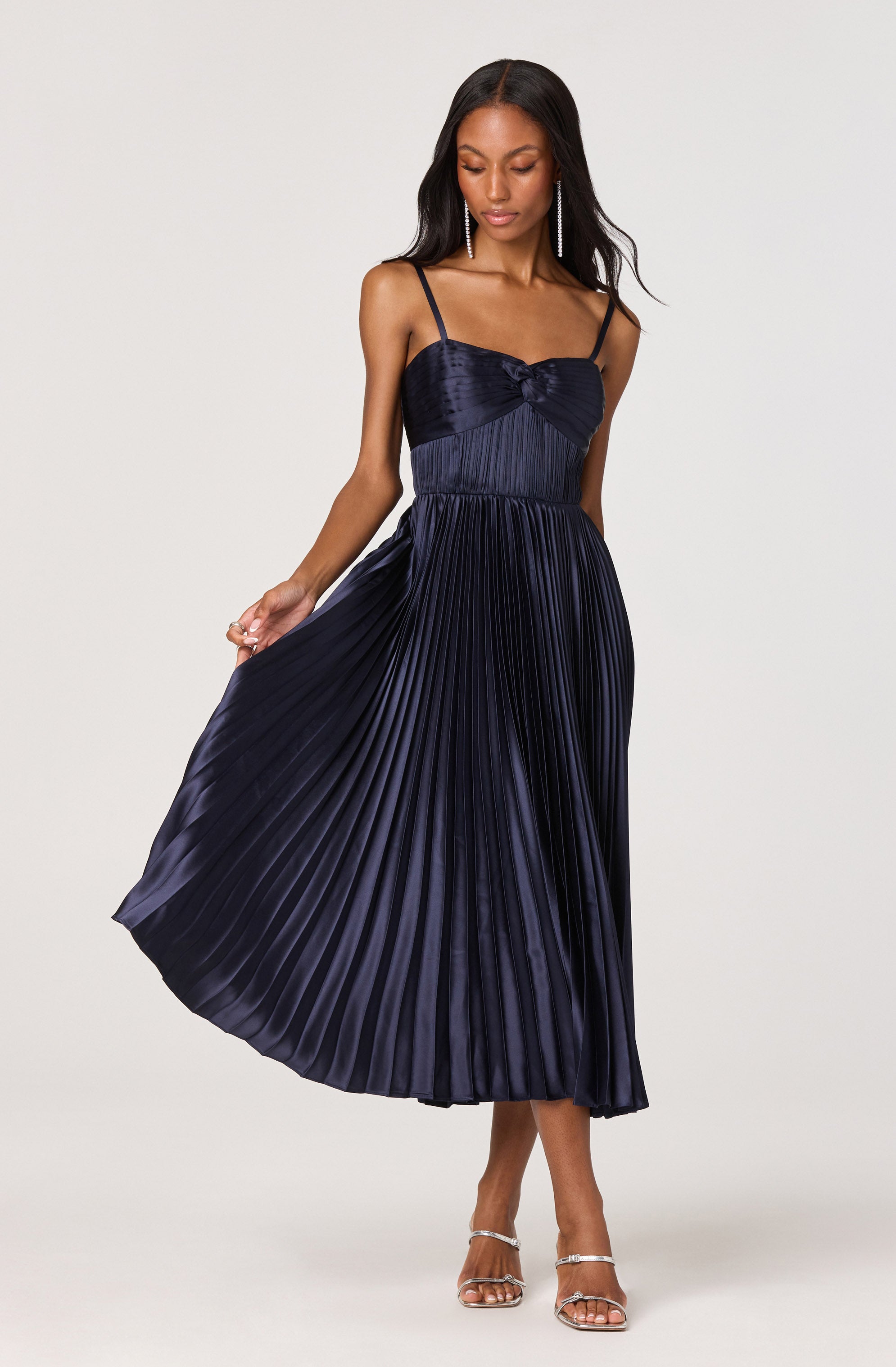 SWEETHEART PLEATED MIDI DRESS
