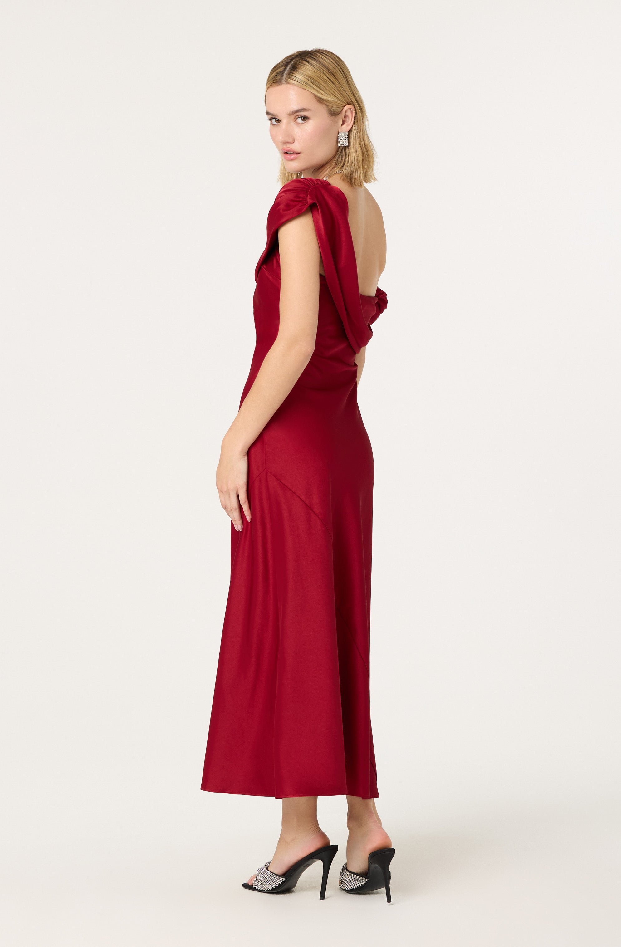ONE SHOULDER MAXI DRESS