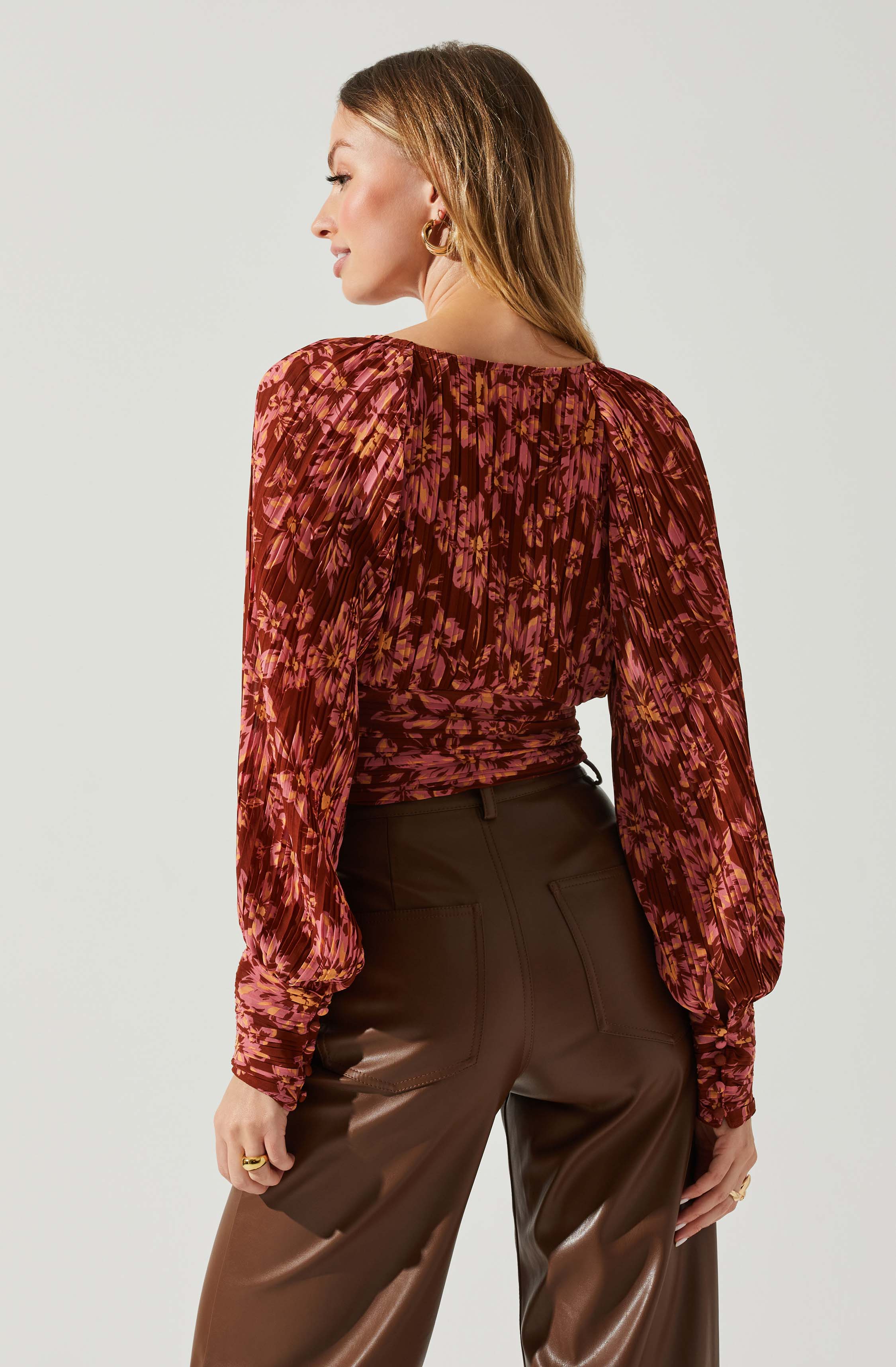 PLEATED FLORAL PUFF SLEEVE TOP