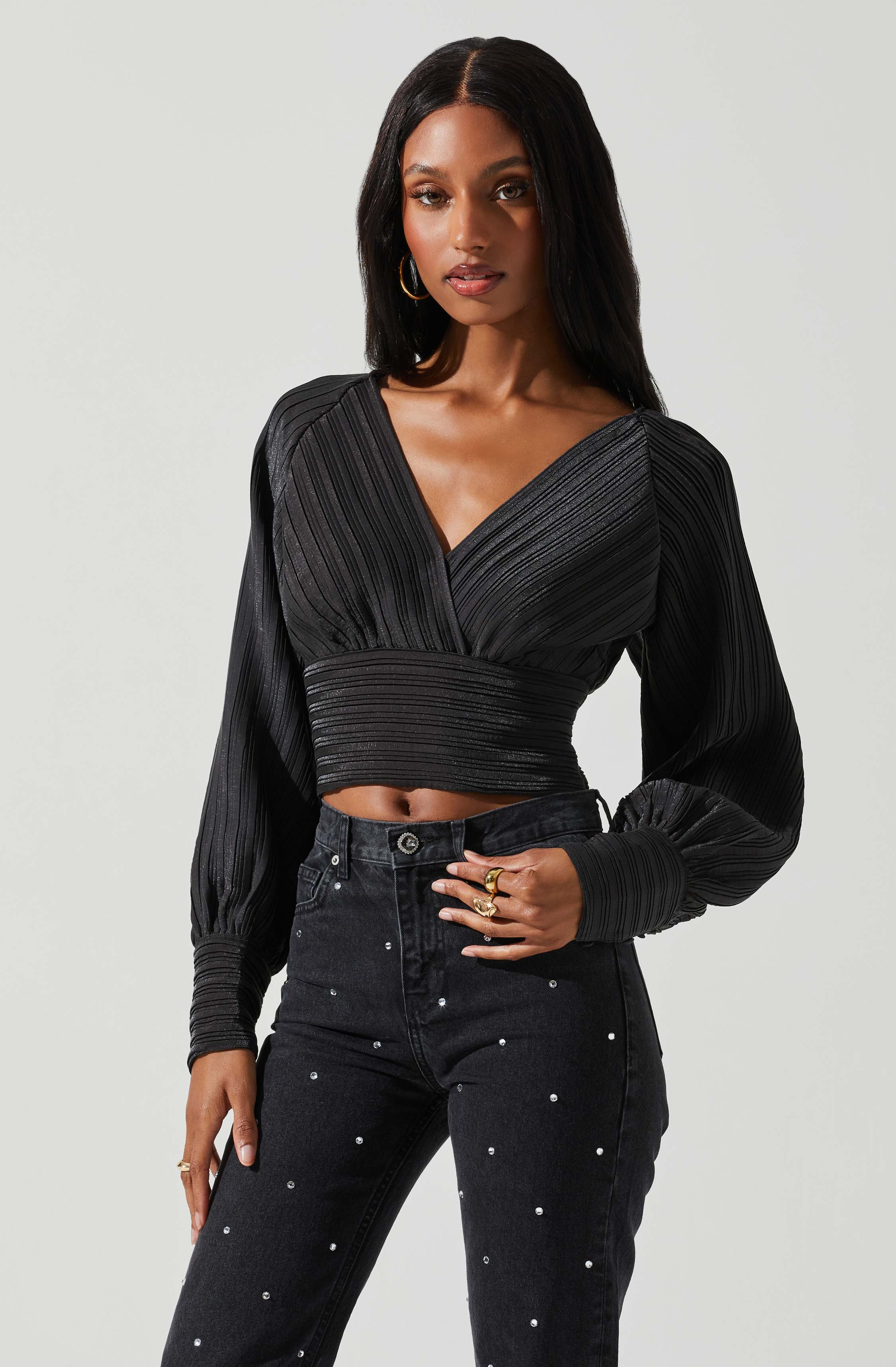 PLEATED LONG SLEEVE TOP