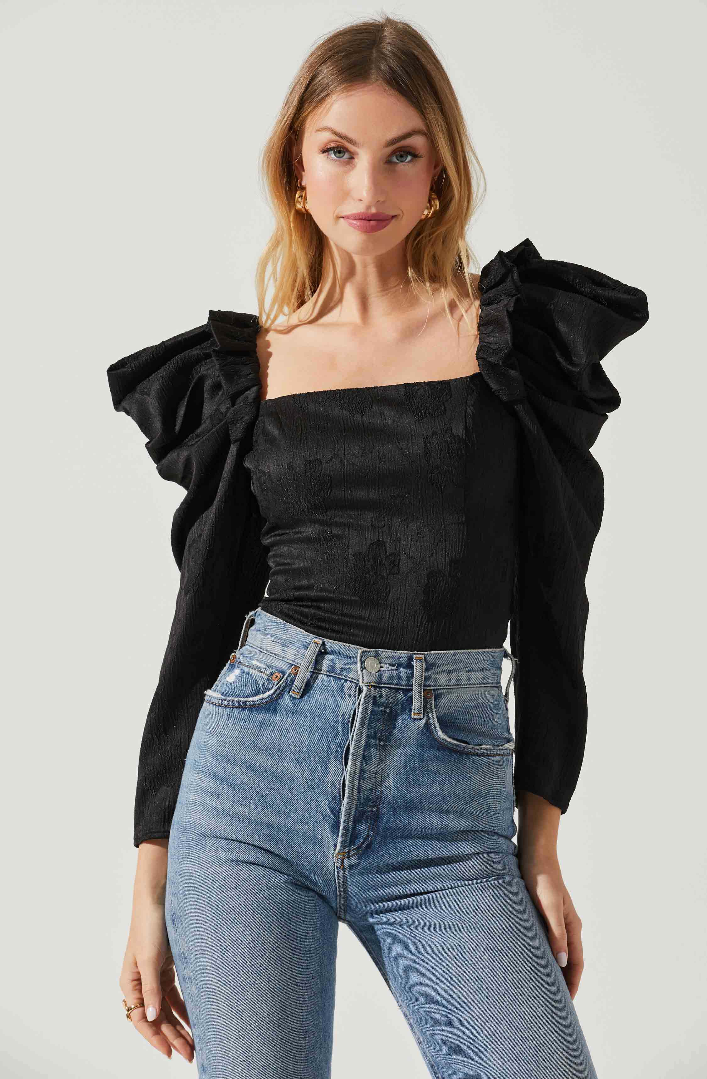 PUFF SLEEVE TOP