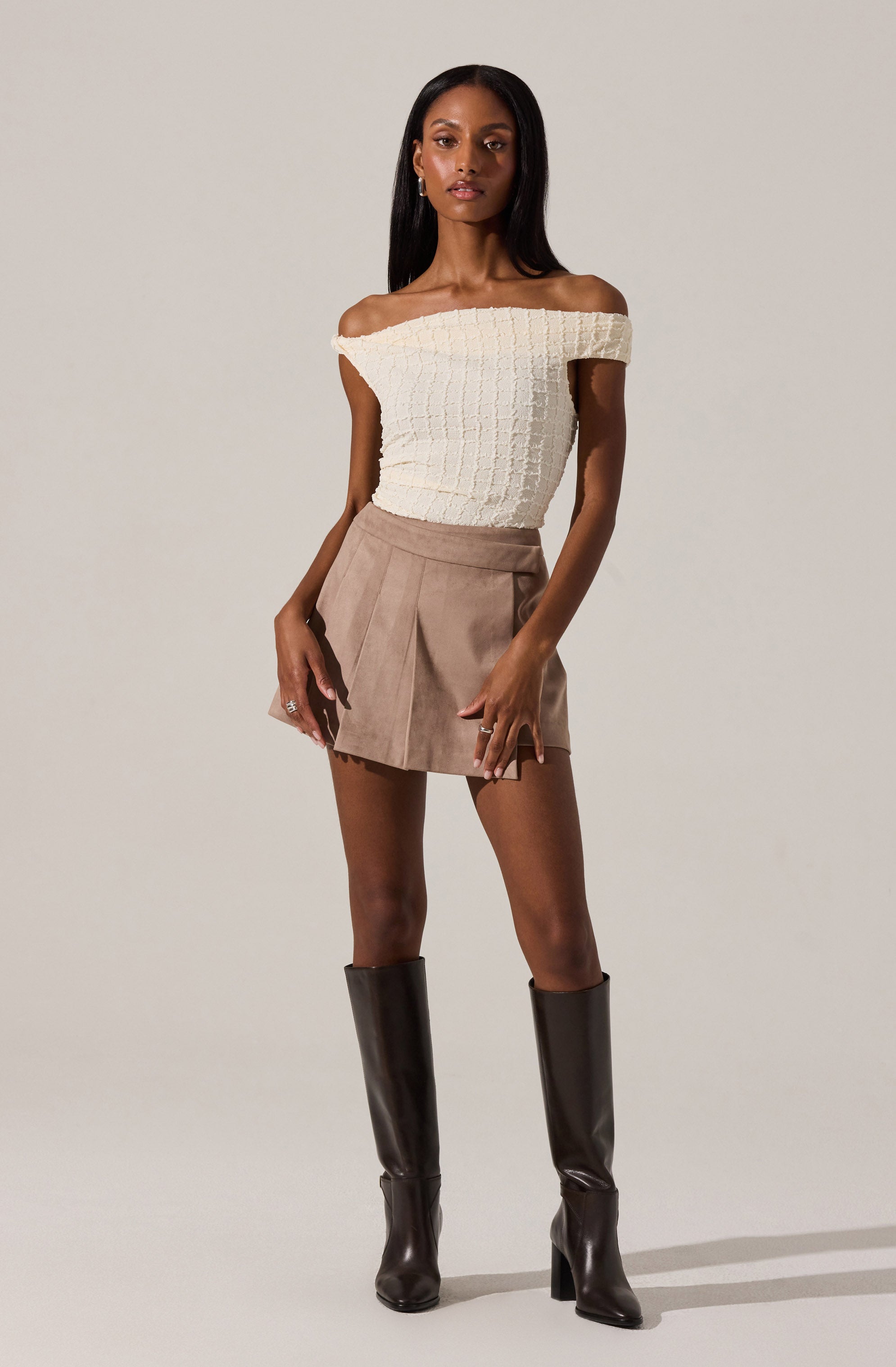 TEXTURED OFF SHOULDER TOP