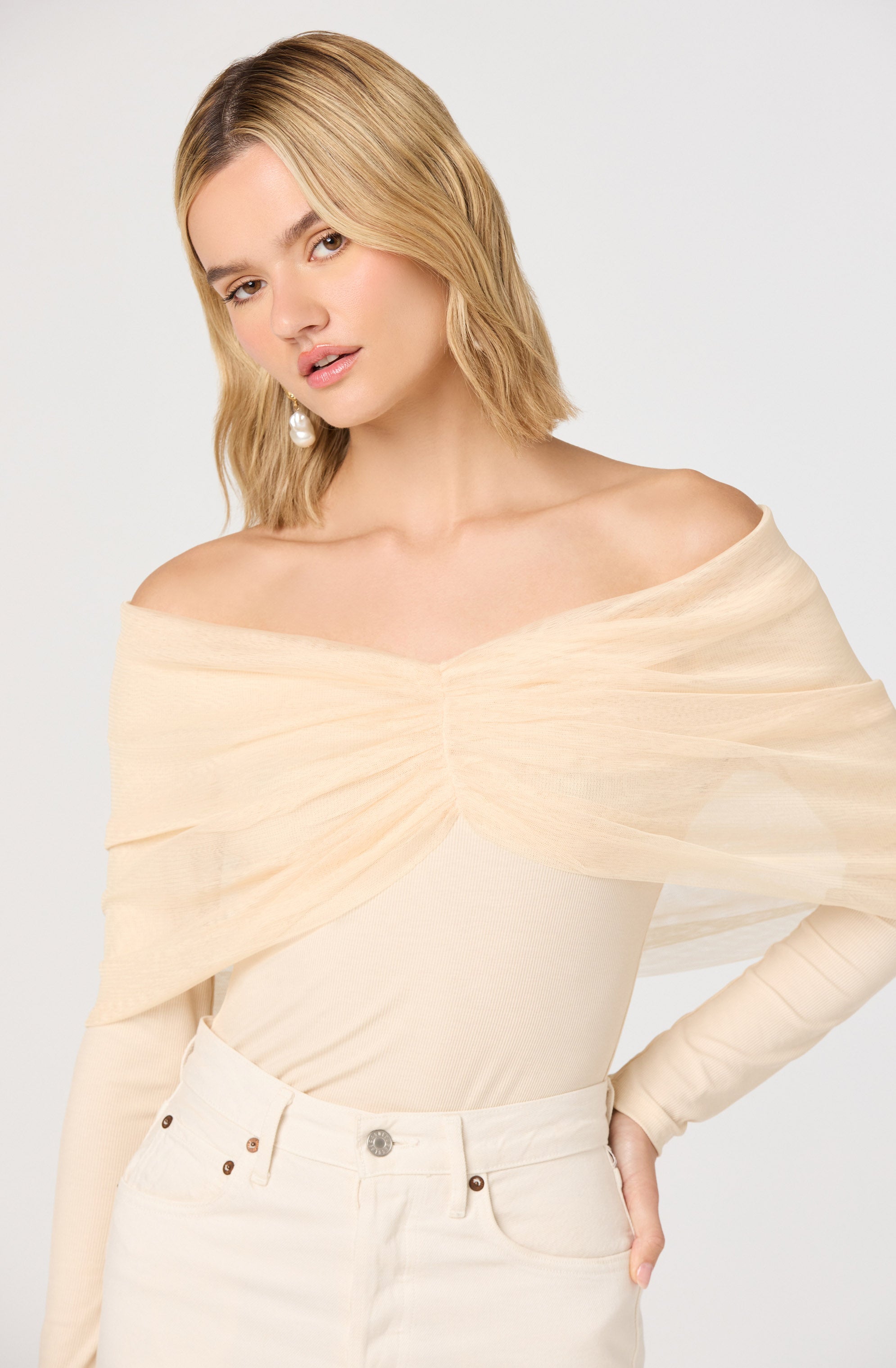 RIBBED OFF SHOULDER TOP