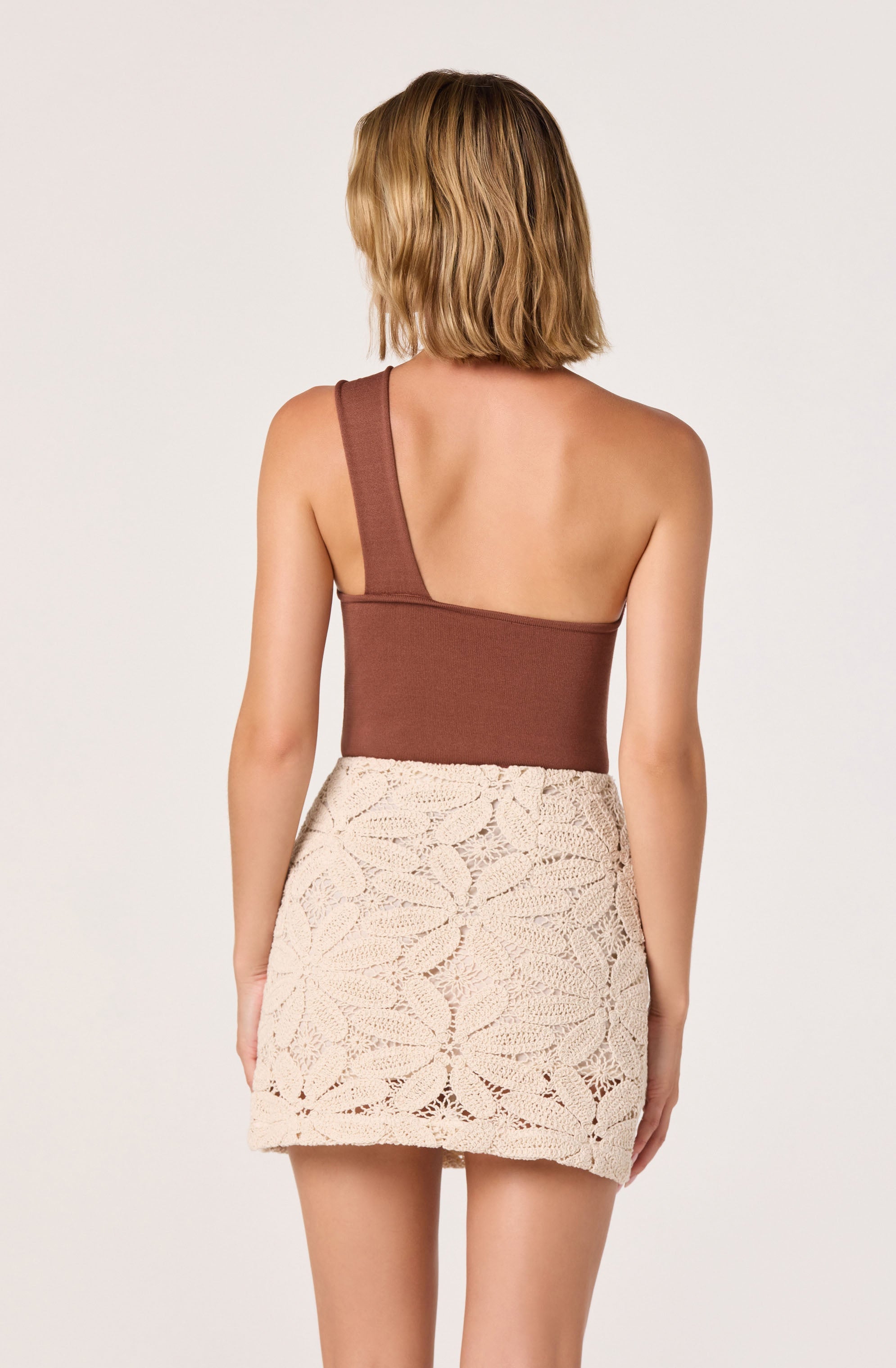 ONE-SHOULDER KNIT TOP