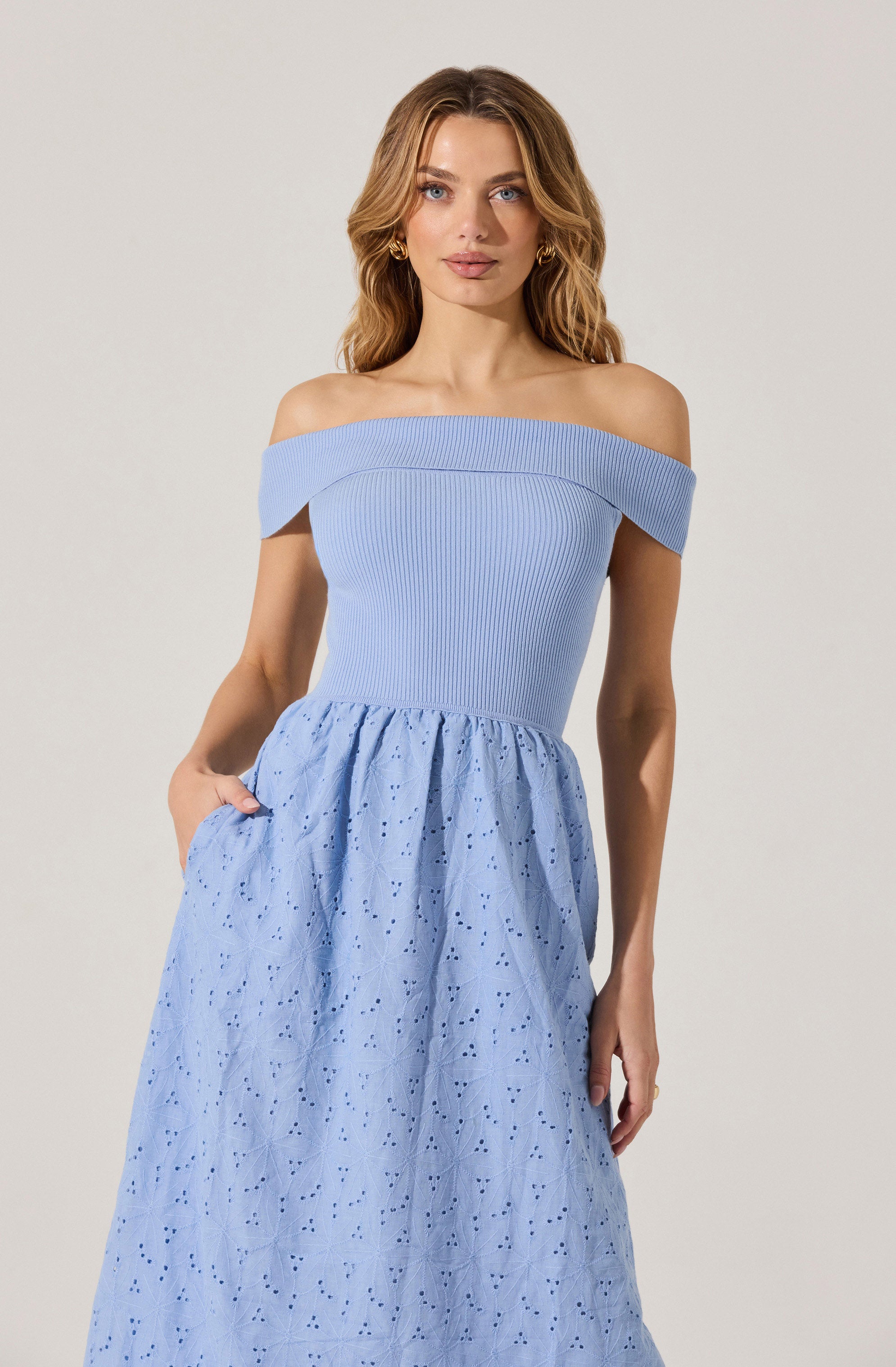 OFF SHOULDER MIDI DRESS