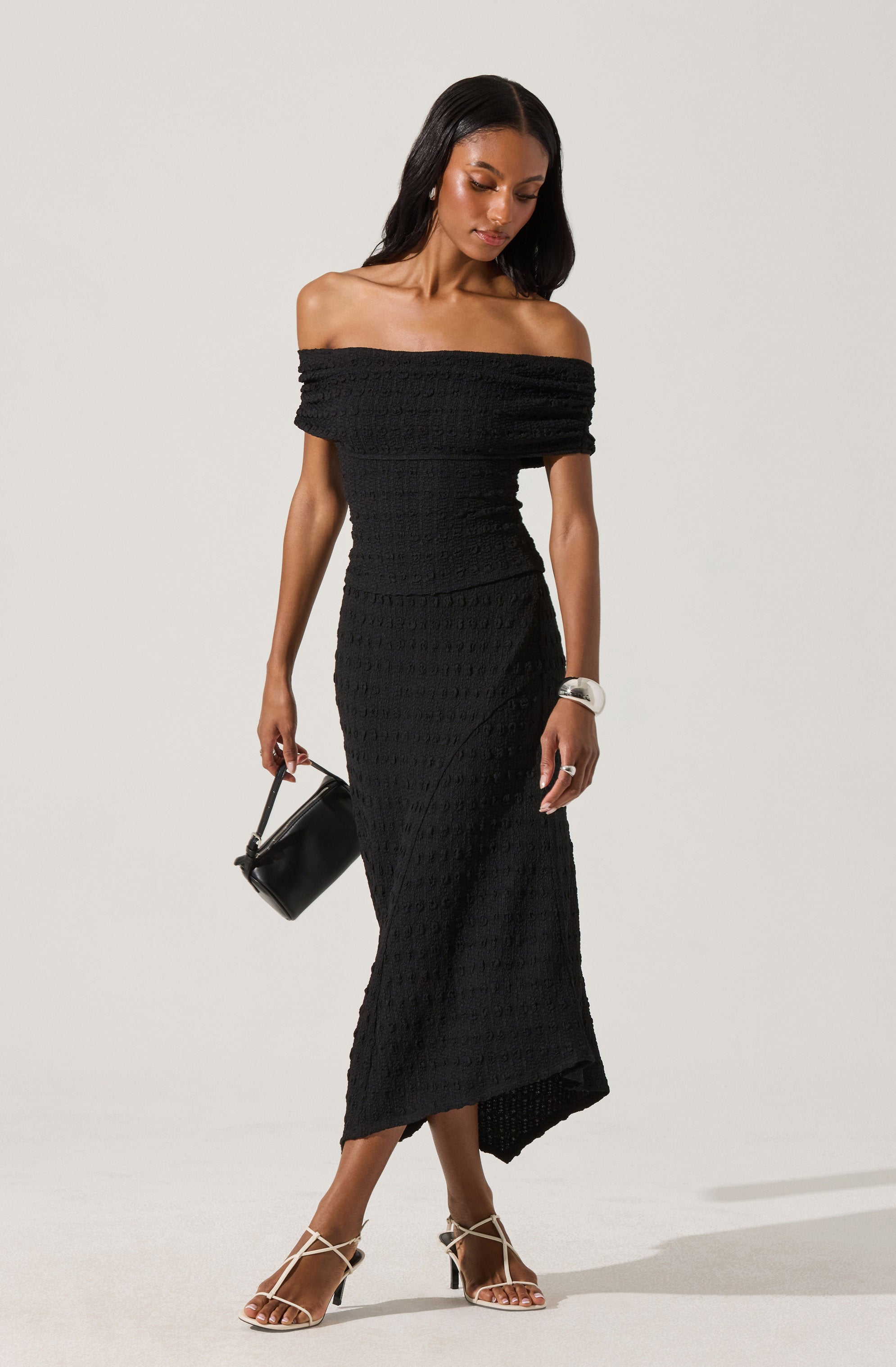 OFF-SHOULDER TEXTURED KNIT TOP/SKIRT SET