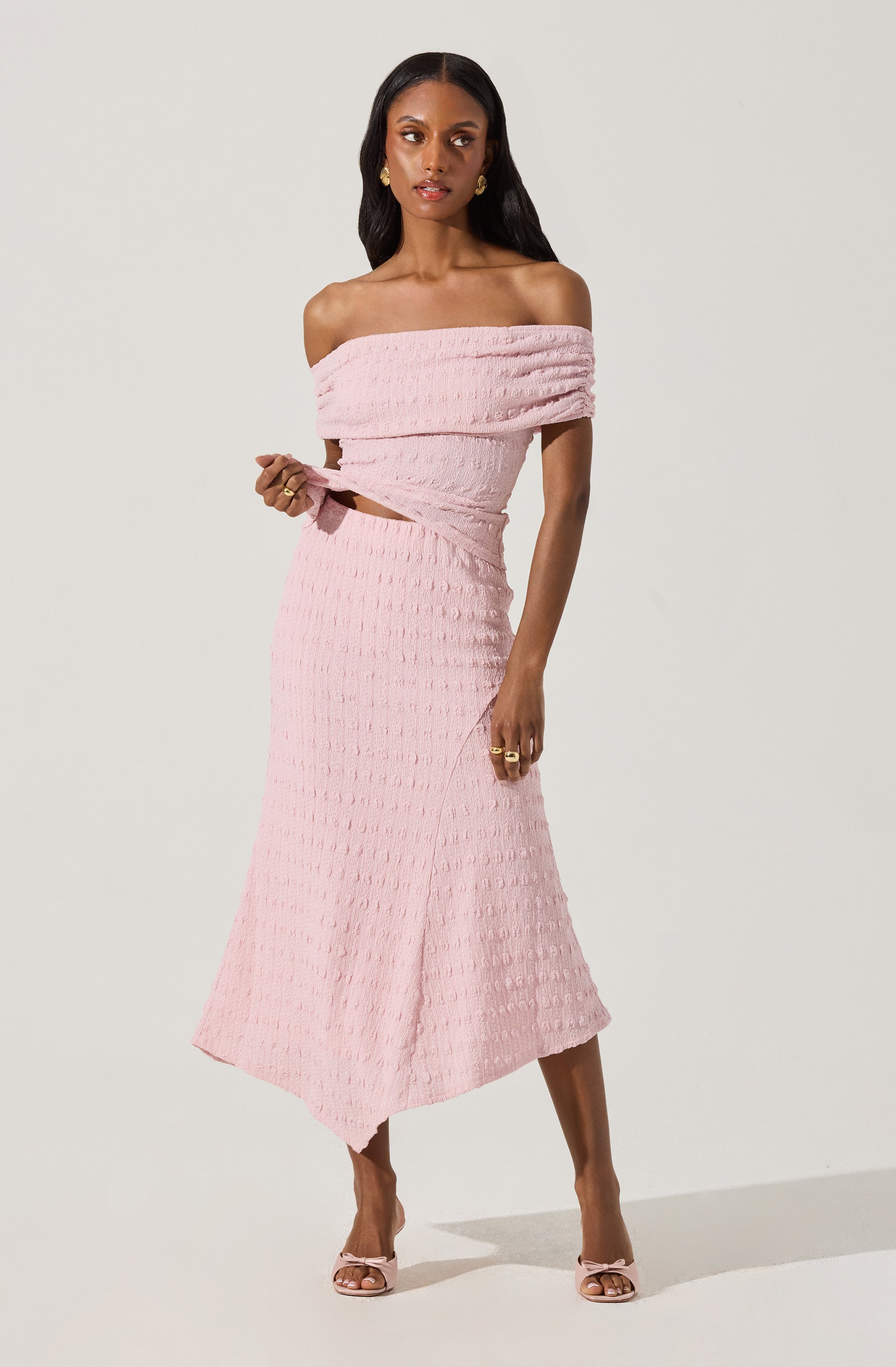 OFF-SHOULDER TEXTURED KNIT TOP/SKIRT SET