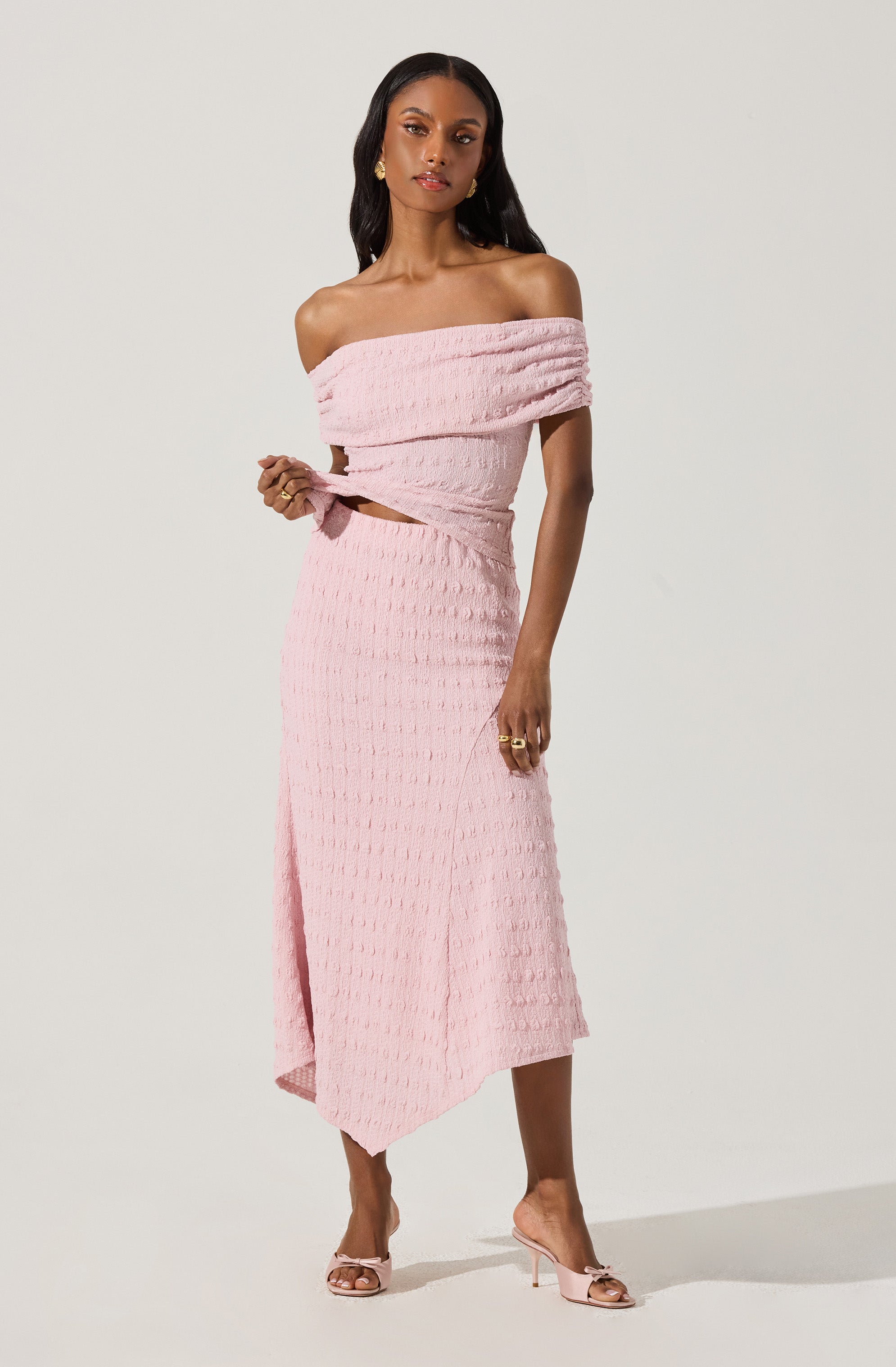OFF-SHOULDER TEXTURED KNIT TOP/SKIRT SET