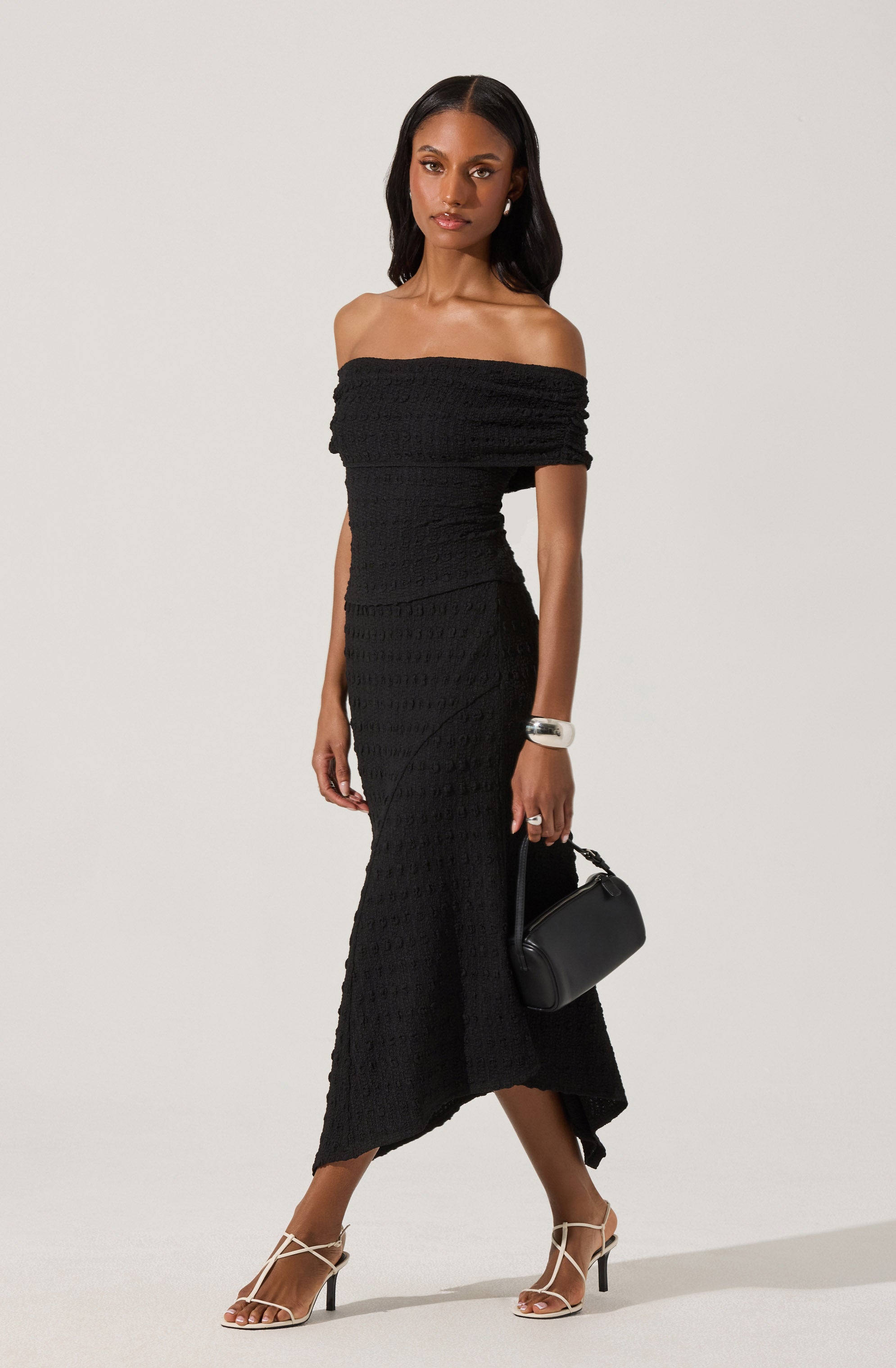 OFF-SHOULDER TEXTURED KNIT TOP/SKIRT SET