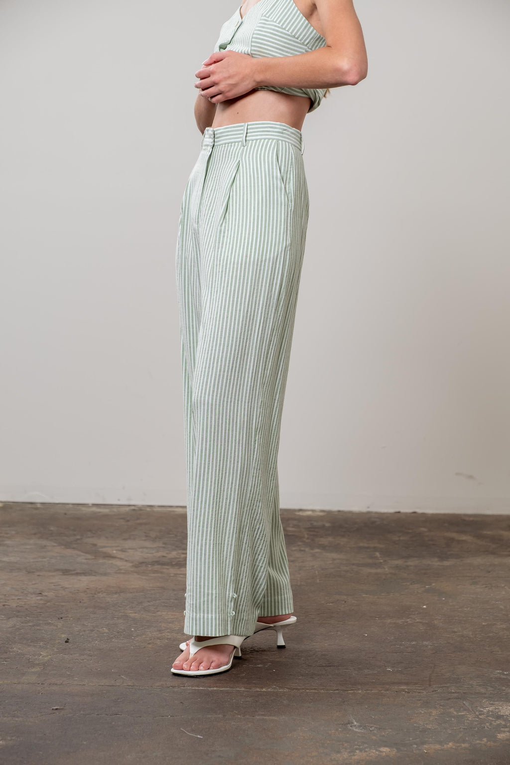 BUTTON FRONT TOP/LINING PANTS