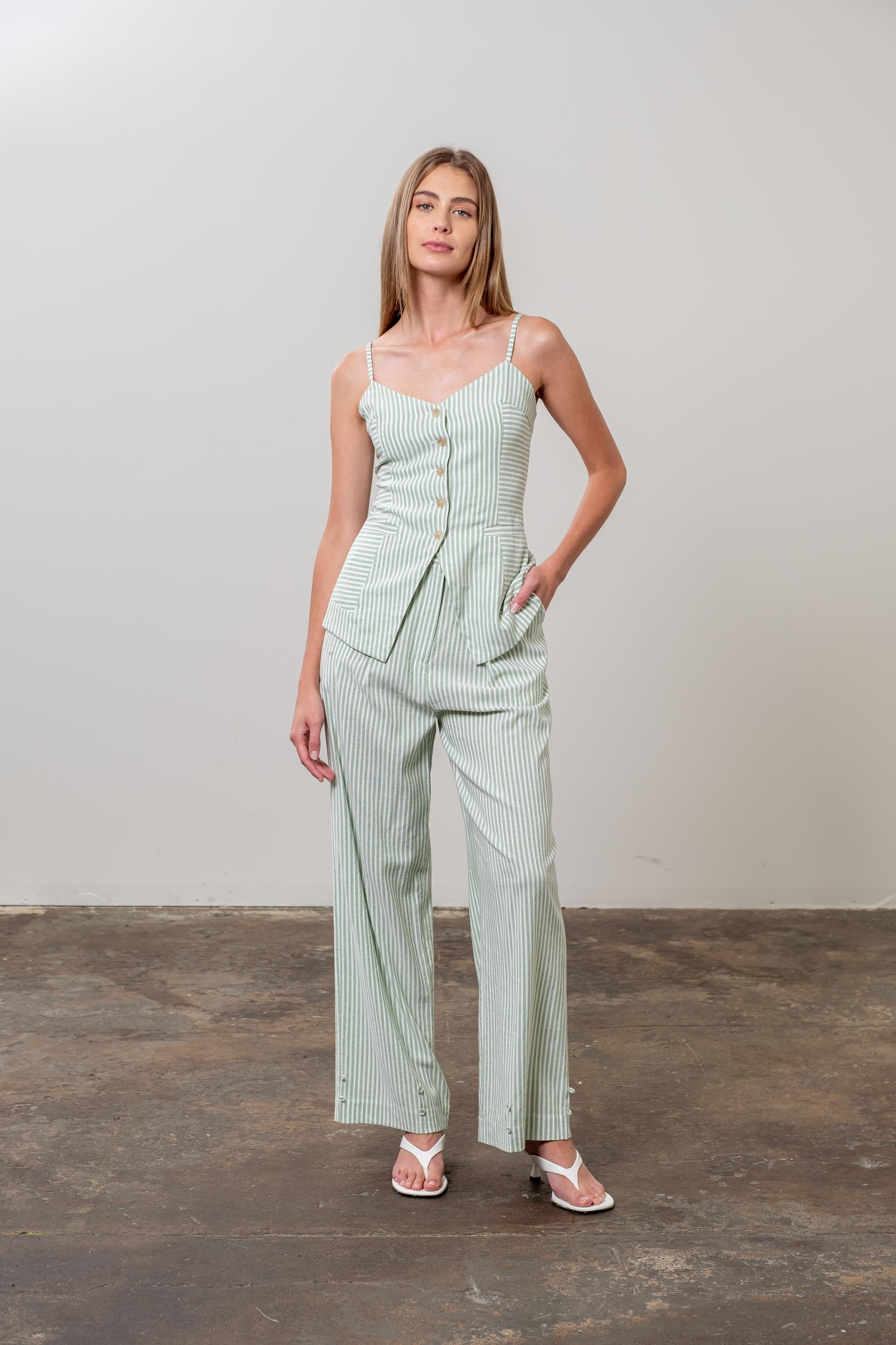 BUTTON FRONT TOP/LINING PANTS