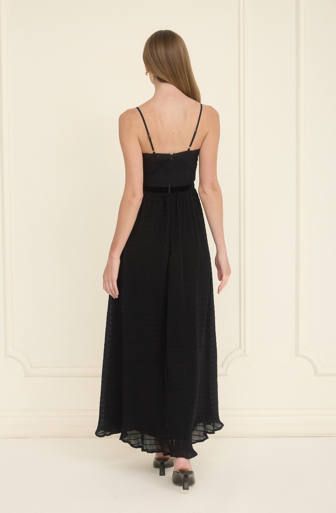 SPAGHETTI STRAP PLEATED TULLE MIDI DRESS