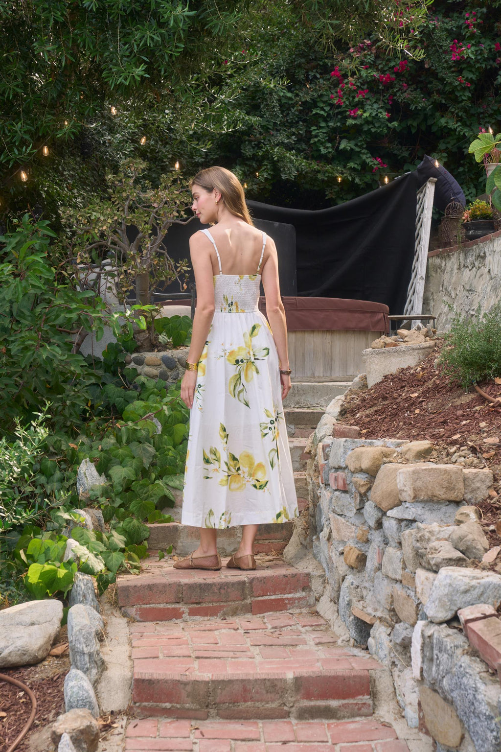 FLORAL V NECK PLEATED FRONT TIE MIDI DRESS