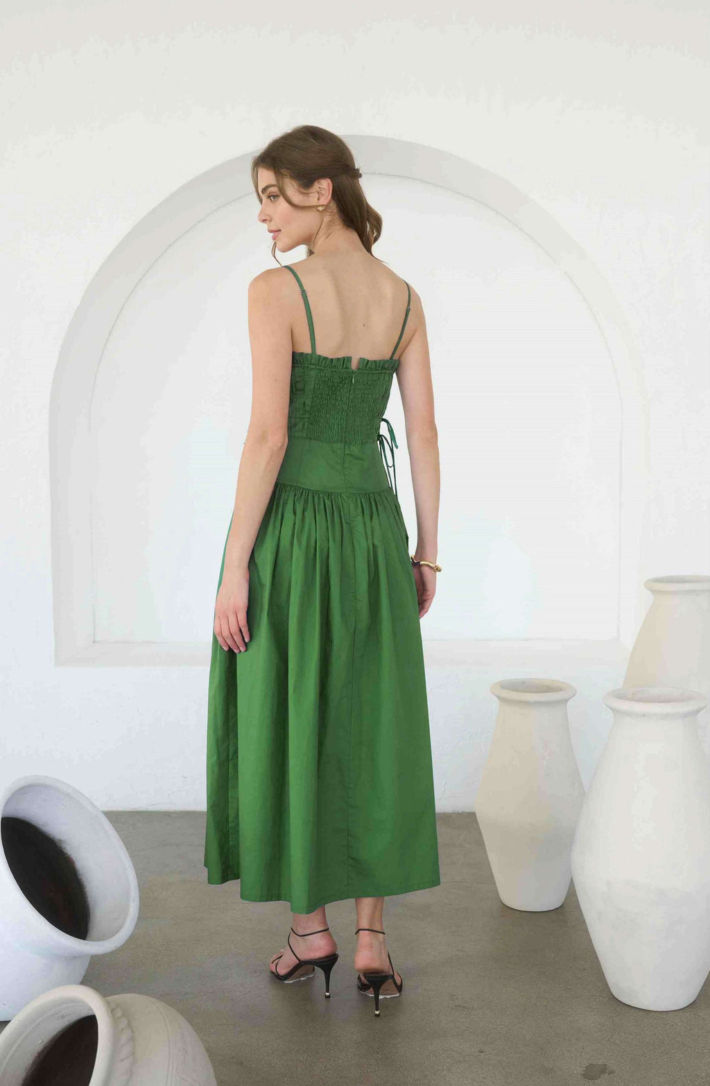 SPAGHETTI SIDE TIE STRAP DETAIL PLEATED MIDI DRESS